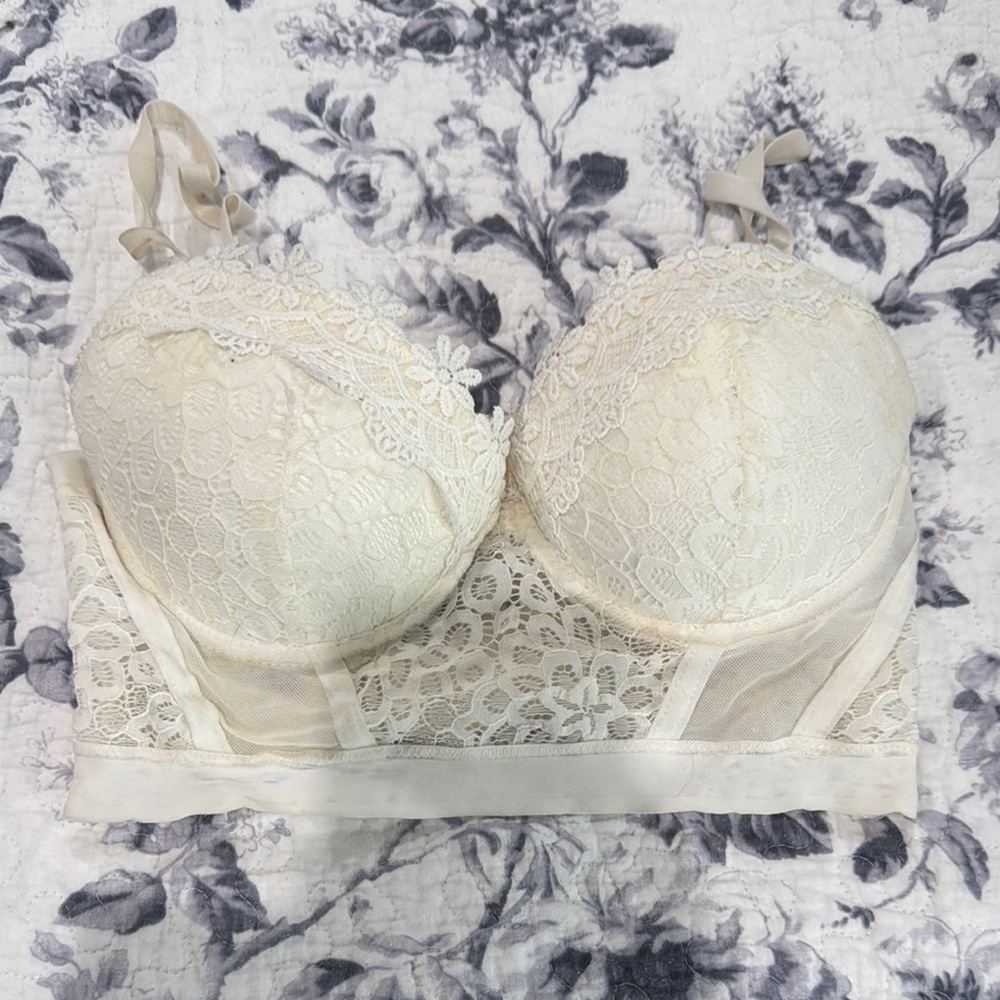 Sophie B Cream Lace Bra with Underwire Support